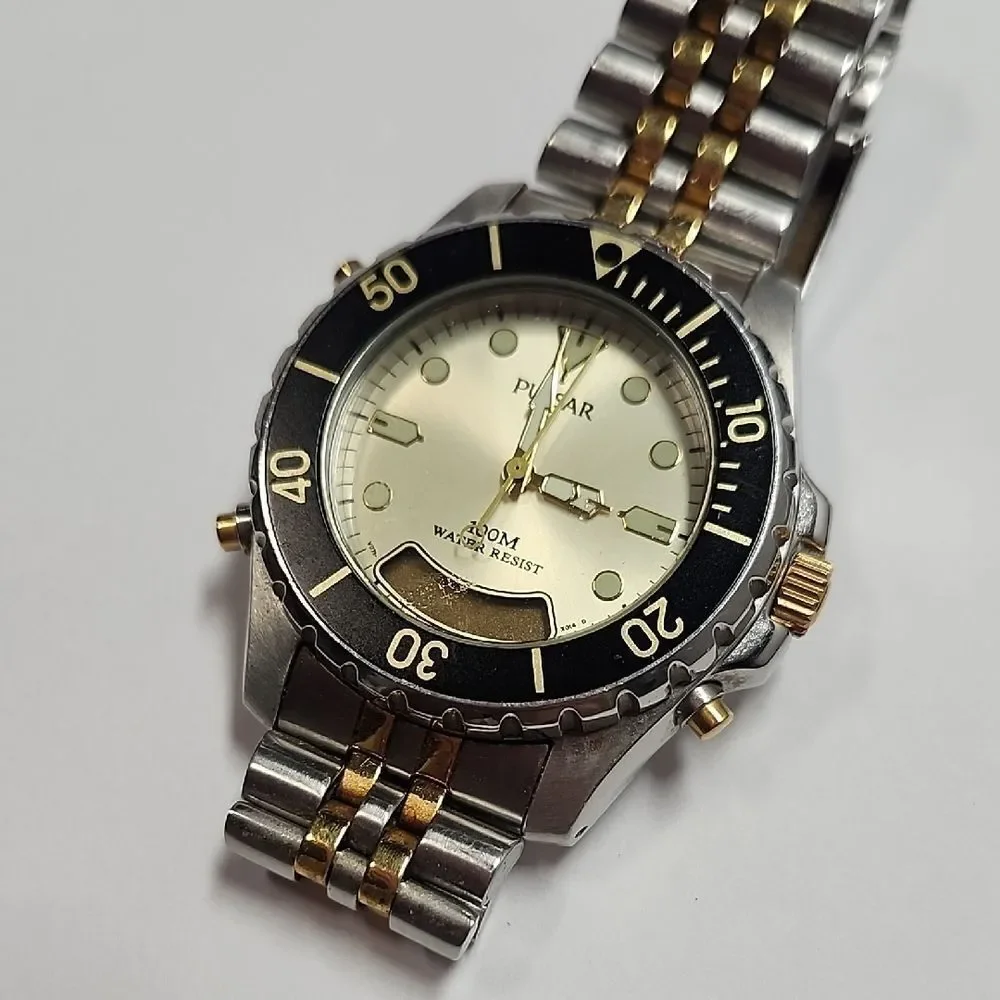 Seiko Pulsar Pilot & Diver Style V071-X010